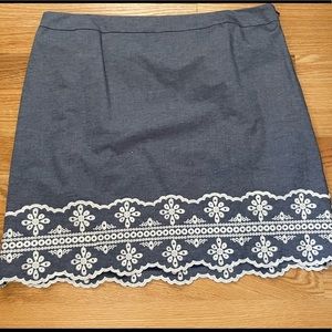 Talbots eyelet trimmed skirt. Size 16P new with tags. Lined.